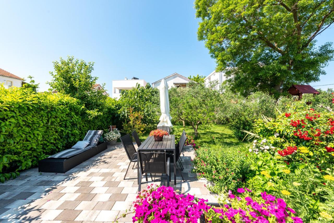 Apartment Noa'S Garden ビビニェ エクステリア 写真
